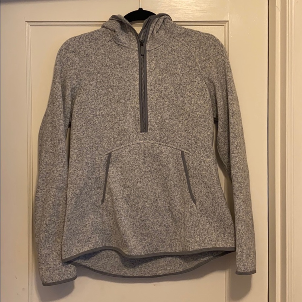 Lululemon 1/2 zip pullover, 8